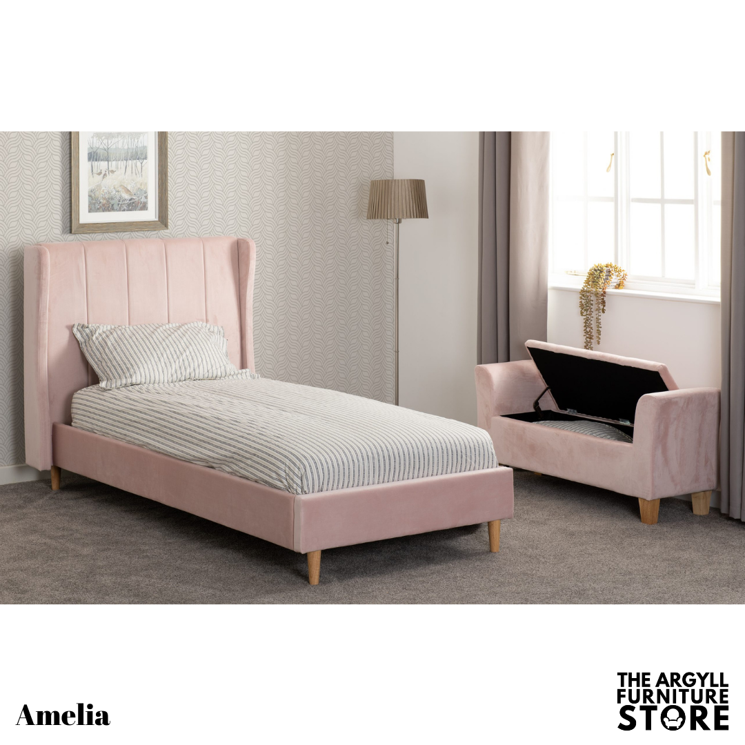 Amelia Bed