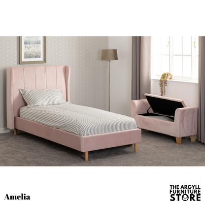 Amelia Bed