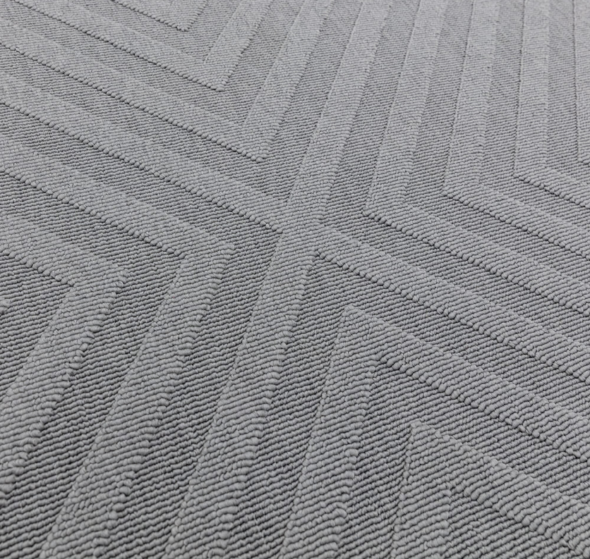Antibes Light Grey Arrow Indoor/Outdoor Rug AN07