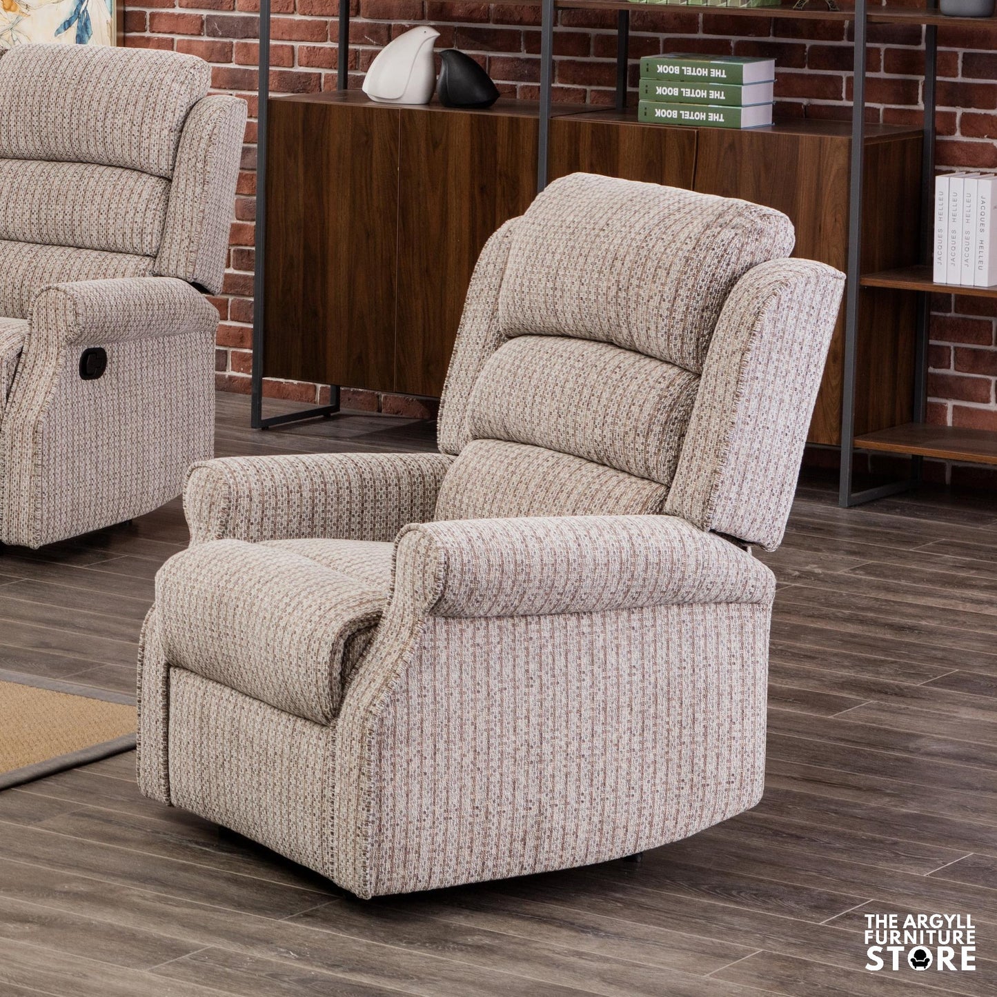 Windsor Armchair Manual Recline